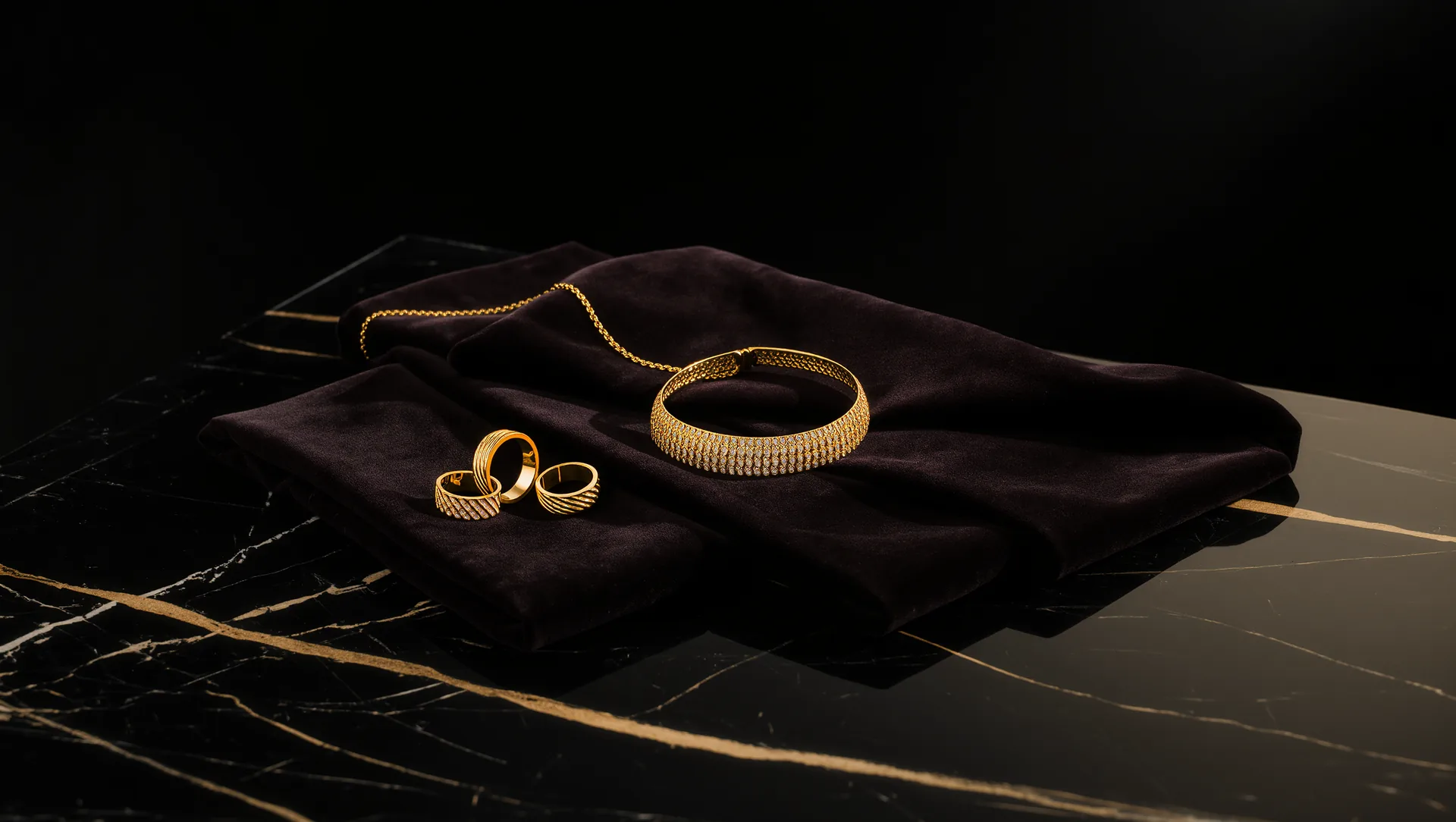 Wo kann man den Wert von Schmuck schätzen lassen?